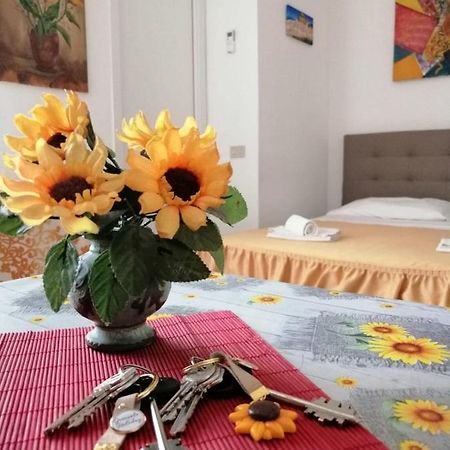 Girasole Holiday 切法卢 外观 照片